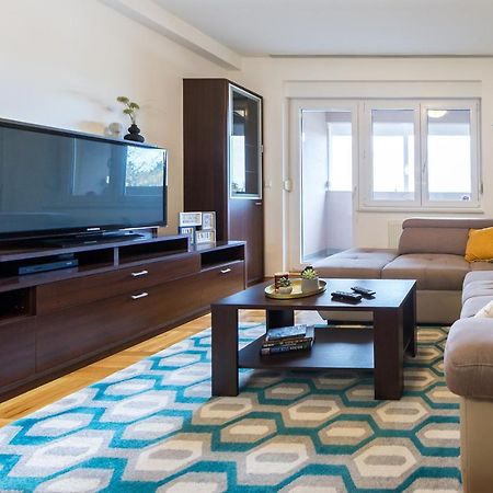 Oscar Apartment Osijek Ngoại thất bức ảnh